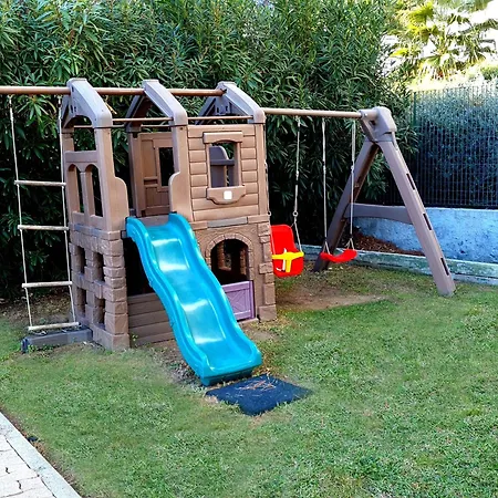 شقة Elegante Con Piscina - Wi-fi & Box Privato سانريمو