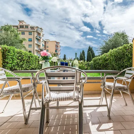 شقة Elegante Con Piscina - Wi-fi & Box Privato سانريمو