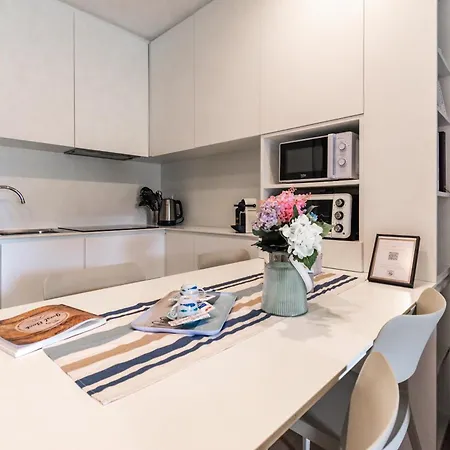 Elegante Con Piscina - Wi-fi & Box Privato *