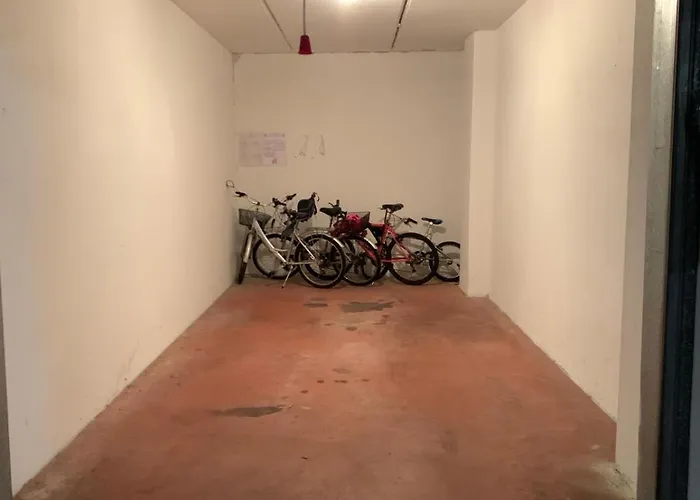 Elegante Con Piscina - Wi-fi & Box Privato Apartmán