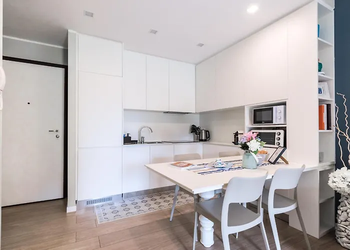 Elegante Con Piscina - Wi-fi & Box Privato Apartmán *