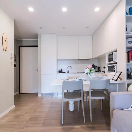 アパート Elegante Con Piscina - Wi-fi & Box Privato サンレモ