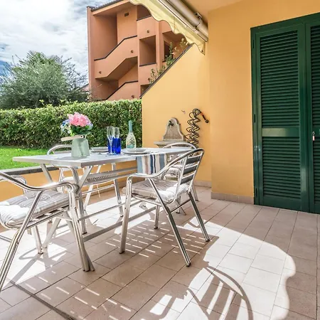 Lejlighed Elegante Con Piscina - Wi-fi & Box Privato